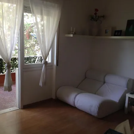 Trilocale Corso Inglesi Vicino Alle Spiagge. *