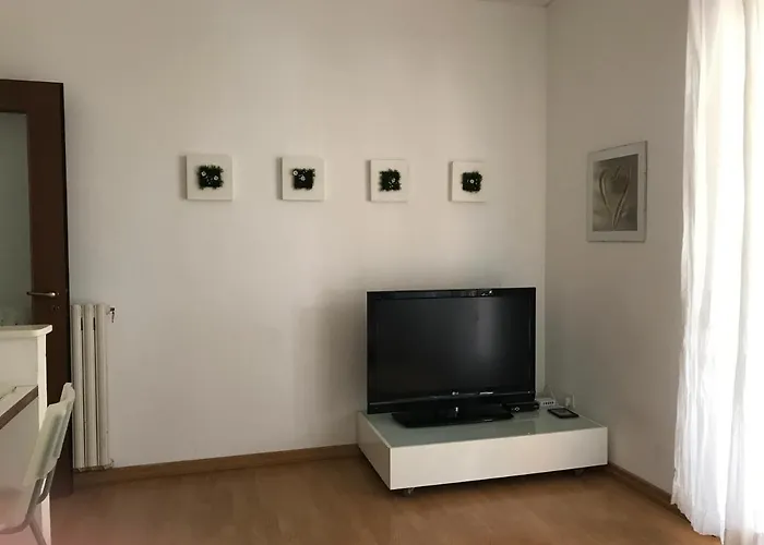 Διαμέρισμα Trilocale Corso Inglesi Vicino Alle Spiagge. *